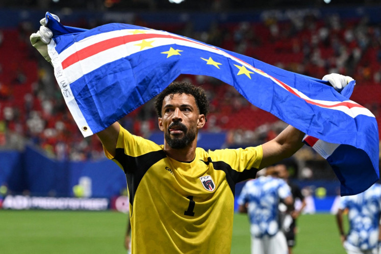Spain held by tiny Cape Verde at World Cup as Iran make bow