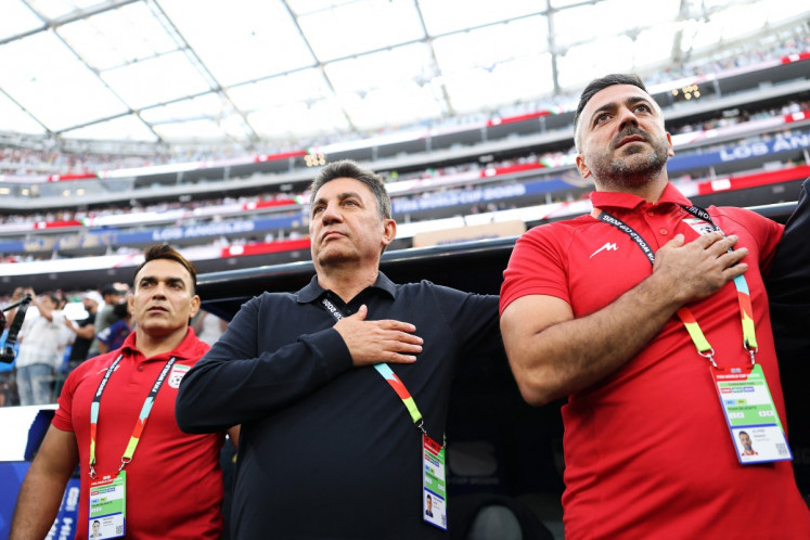Iran begin fraught World Cup with 2-2 New Zealand draw