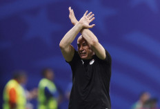Hossam Hassan, Head Coach of Egypt, reacts during the FIFA World Cup 2026 Round of 16 match between Argentina and Egypt at Atlanta Stadium on July 07, 2026 in Atlanta, Georgia.   