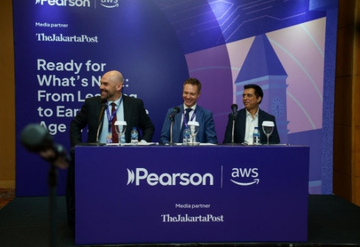 Pearson&rsquo;s Asia-Pacific executives attend a private media interview on July 4, 2026, at the JW Marriott hotel in Mega Kuningan, South Jakarta (from left): enterprise and learning skills leader Craig McFarlane, head of institutional language learning David Lyons and head of higher education Eklavya Bhave.