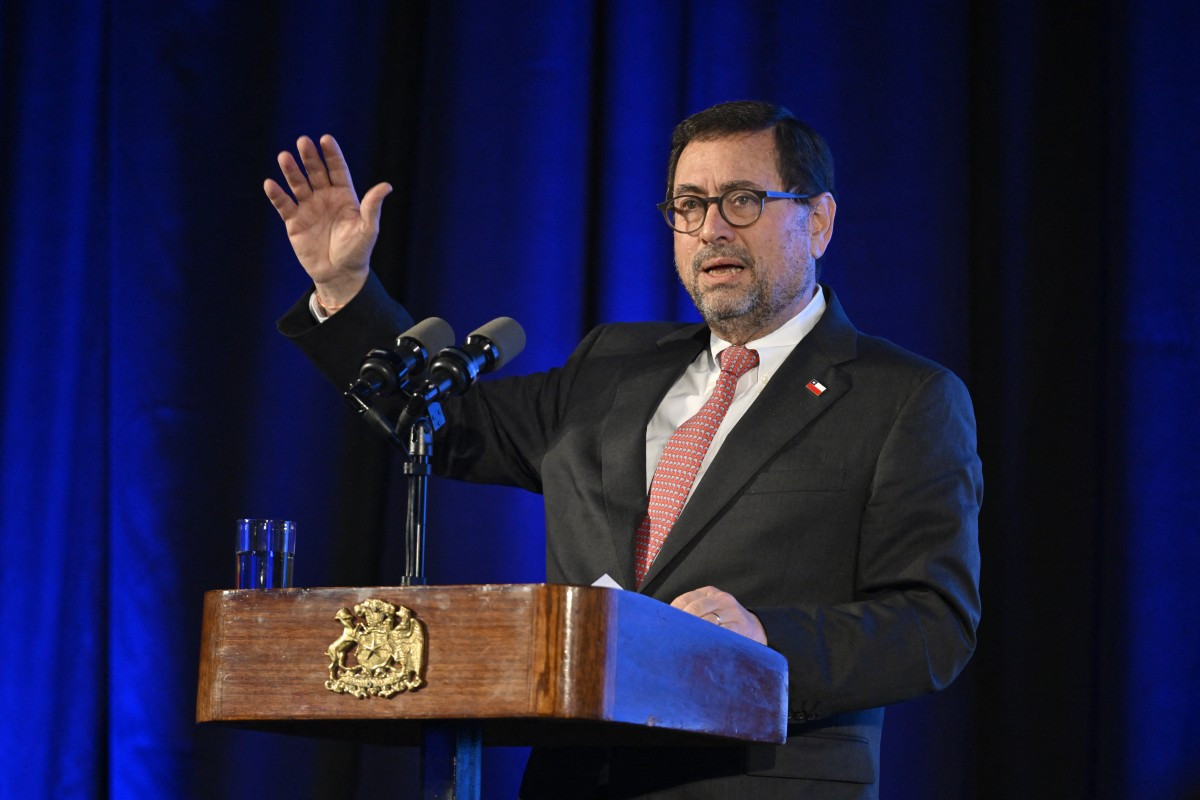 Chile's Minister of Foreign Affairs Francisco Perez Mackenna delivers a speech during a breakfast organized by the Association of Marketing Executives of Uruguay (ADM) on July 2 in Montevideo.