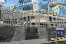High metal fences are seen on Aug. 31 around Kota Kasablanka shopping mall in South Jakarta. 