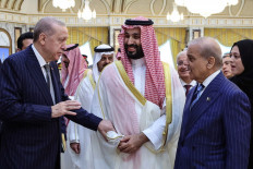 Turkey's President Recep Tayyip Erdogan (left), Saudi Arabia's Crown Prince Mohammed bin Salman (center) and Pakistan&rsquo;s Prime Minister Shehbaz Sharif meet in Mecca, Saudi Arabia, on Aug. 7, 2026. Saudi Arabia, Turkey and Pakistan signed a joint defense agreement on Aug. 7 amid violence in the region from Houthi attacks and the United States-Iran war. 