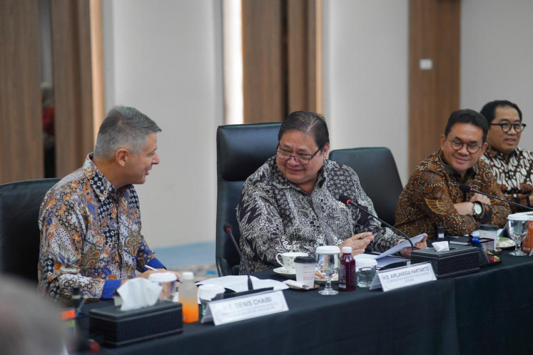 Coordinating Economy Minister Airlangga Hartarto (second left) and European Union Ambassador to Indonesia and Brunei Darussalam Denis Chaibi (left) share a light moment on Aug. 21, 2026, during a high-level Indonesia-EU dialogue in Jakarta.