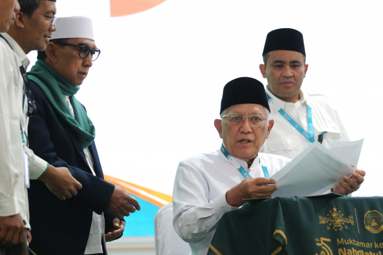 Abdul Hakim Mahfudz, also known as Gus Kikin, (second right) gestures after being declared the new chairman of Indonesia&rsquo;s largest Muslim organization Nahdlatul Ulama (NU) during is 35th national congress at the Bahrul Ulum Islamic boarding school in Tambakberas, Jombang, East Java on Monday, August 31, 2026.
