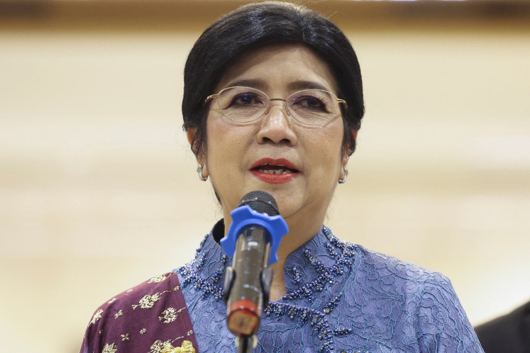 Destry Damayanti,&nbsp;Indonesia&rsquo;s newly appointed central bank governor, speaks during a press conference after her inauguration on Sept. 2 at the Supreme Court building in Jakarta.