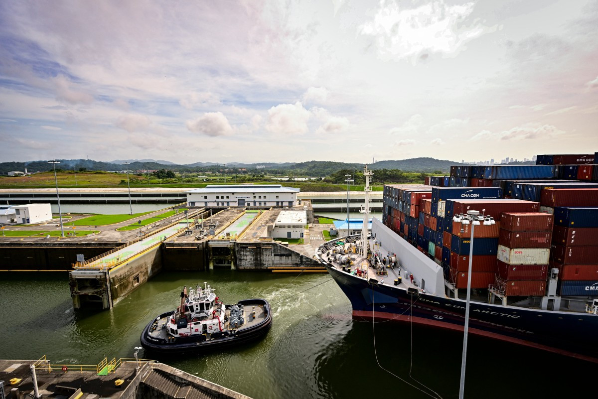 The container ship CMA CGM Arctic, sailing under the Maltese flag, passes through the Cocoli Locks of the Panama Canal in Panama City, Panama on Sept. 3, 2026, ahead of reduced transit measures linked to the El Ni&ntilde;o weather phenomenon that are set to come into force on Sept. 4.