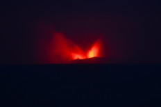 Mount Anak Krakatau volcano spews hot lava as seen from Pasauran village in Serang, Banten on Saturday, Sept. 5, 2026. (Reuters/Rikardo).
Usage: 0