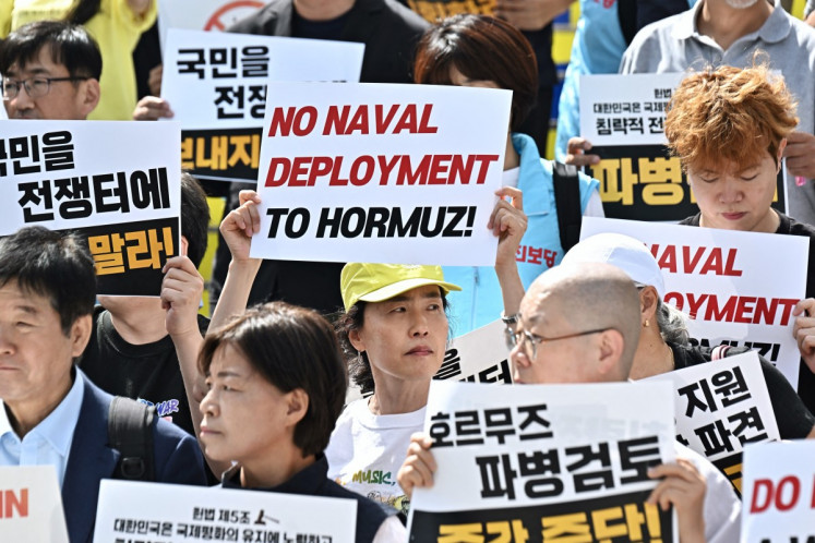 People protest against South Korea&rsquo;s potential military involvement in the US operations in the Strait of Hormuz on Sept. 9 in Seoul. 