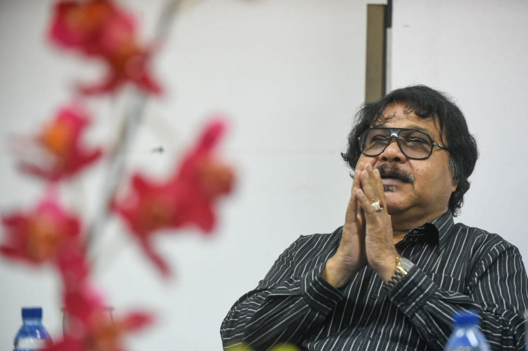 Sjamsul Kahar, veteran Aceh journalist, founder and former editor-in-chief of Serambi Indonesia, gestures in this undated photo. Kahar died on Sept. 24, 2026, at the age of 80.
