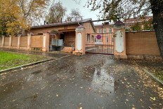 A view of the entrance to the grounds of the anti-plague institute in the city of Irkutsk on October 6, 2026. Russian authorities denied on October 6, 2026 that they were imposing anti-plague measures after a laboratory technician reportedly died of the disease, and reacted to Washington's offer of assistance by proposing to help battle US infectious diseases.