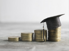 Stock illustration of rising university costs