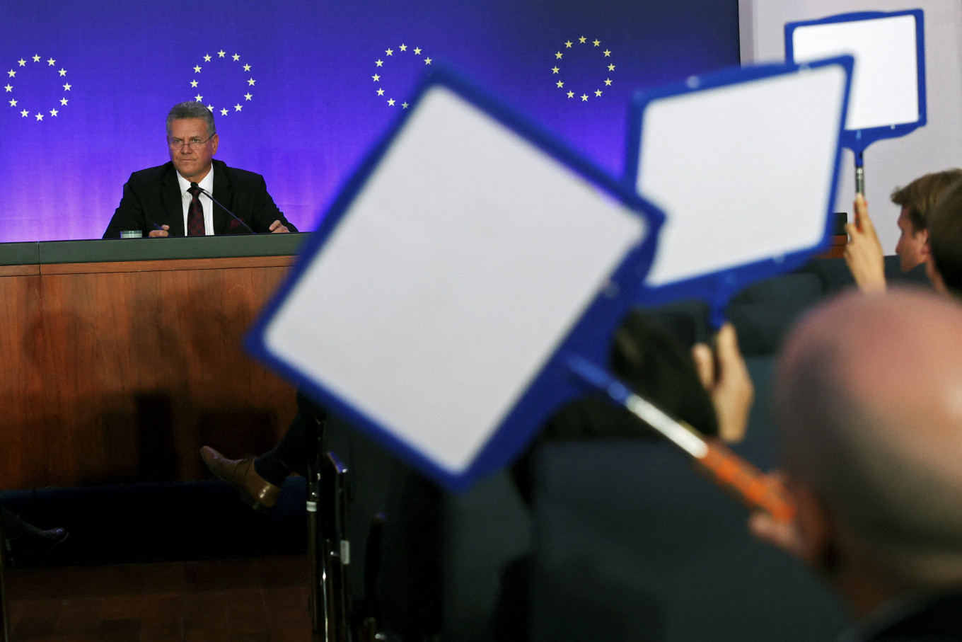 European Commissioner for Trade and Economic Security&nbsp;Maros&nbsp;Sefcovic&nbsp;answers questions from journalists at a press briefing at the EU Delegation to China in Beijing on Oct. 9, 2026.