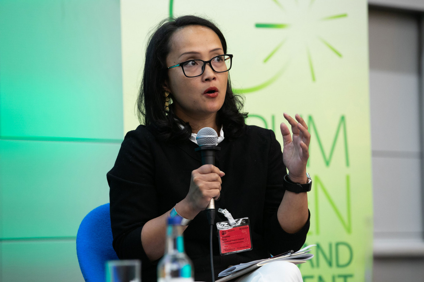 Nadia Chiarina recounts her journey on how she found her calling in the climate investment sector, from her upbringing to joining the World Bank Group. 