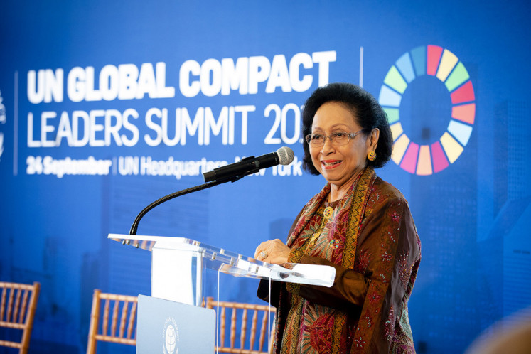 Martha Tilaar receives the 2018 SDG Pioneers award from the United Nations Global Compact at the UN headquarters in New York for advancing sustainability through community engagement.