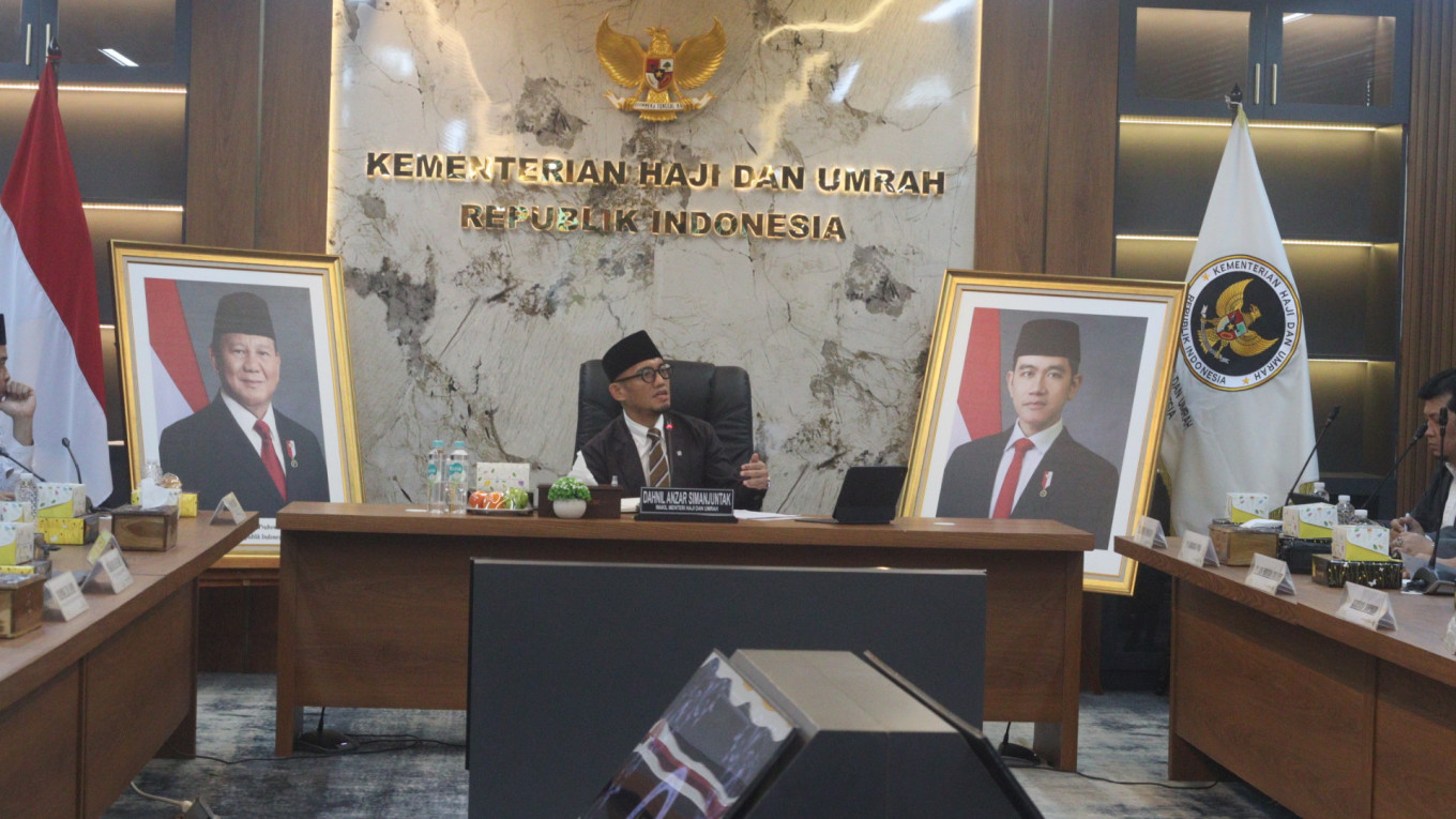 Deputy Haj and Umrah Minister Dahnil Anzar Simanjuntak attends a meeting with representatives of umrah travel operators on Oct. 26, 2026, at the ministry&rsquo;s office in Jakarta to discuss flight safety and services for Indonesian pilgrims.