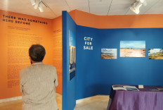 Fragments of belonging: A visitor views There Was Something Here Before, an exhibition documenting Cape Town&rsquo;s history through photographs, archival materials and artworks, on Oct. 8, 2026, at Erasmus Huis in South Jakarta.
