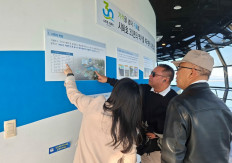 BP Batam deputy for investment Fary Djemy Francis visited the K-water facilities in Lake Sihwa, Seoul, which he said offered a valuable lesson on the importance of integrated planning for industrial and public water needs. (Images courtesy of BP Batam)